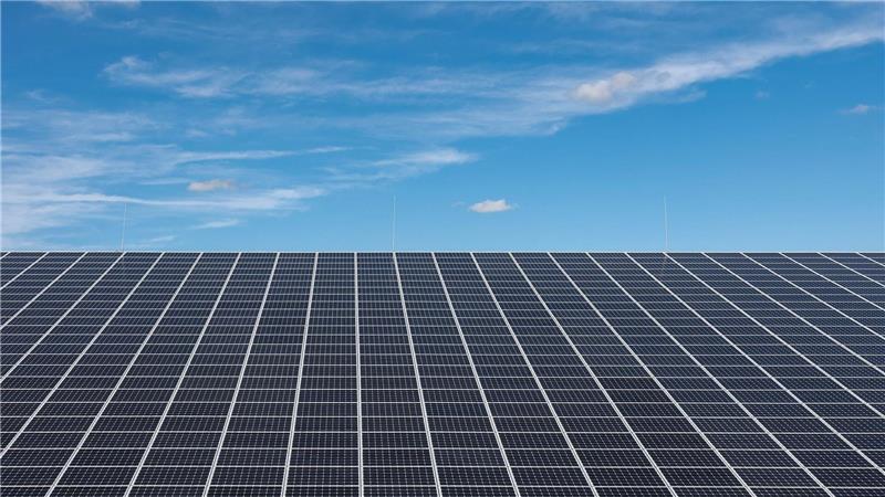 Studie: Solarstrom sorgt für sinkende Strompreise Studie: Solarstrom sorgt für sinkende Strompreise