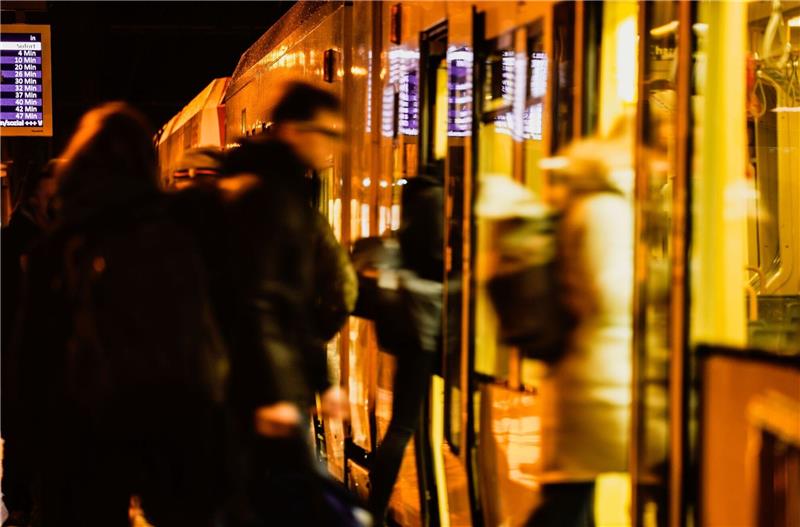 Studien belegen, dass insgesamt mehr Berufstätige pendeln.