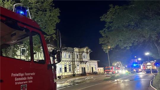 Stundenlang waren Feuerwehr und Polizei in Derneburg im Einsatz.