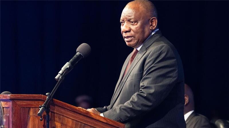 G20-Außenminister beraten über Konflikte - ohne Rubio Südafrikas Präsident Cyril Ramaphosa spricht auf der Eröffnungssitzung des G20-Außenministertreffens in Johannesburg, Südafrika.
