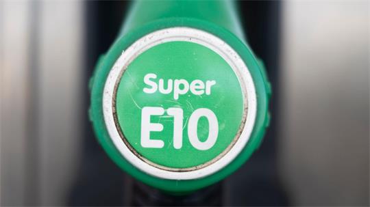 Superbenzin der Sorte E10: Preise steigen auf Rekord. (Archivbild)