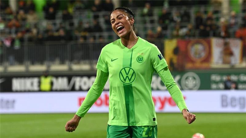 Islands Fußballerin des Jahres: FC Bayern vor VfL Wolfsburg Sveindis Jonsdottir vom VfL Wolfsburg landet auf Platz zwei.