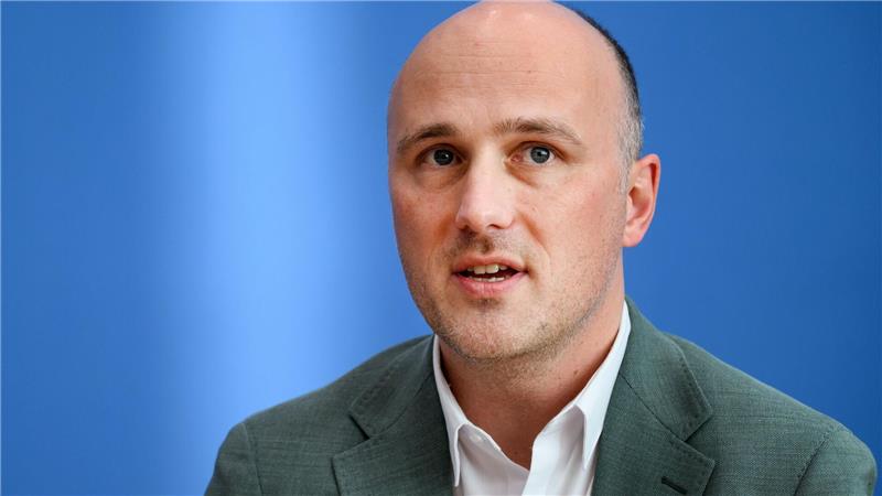 Sven Lehmann, Queerbeauftragter der Bundesregierung, wurde in Osnabrück mit dem Rosa-Courage-Preis des Festivals „Gay in May“ ausgzeichnet. (Archivfoto)