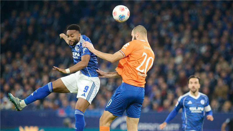 Sylla schießt Schalke an die Tabellenspitze Sylla erzielte das 1:0 für Schalke.