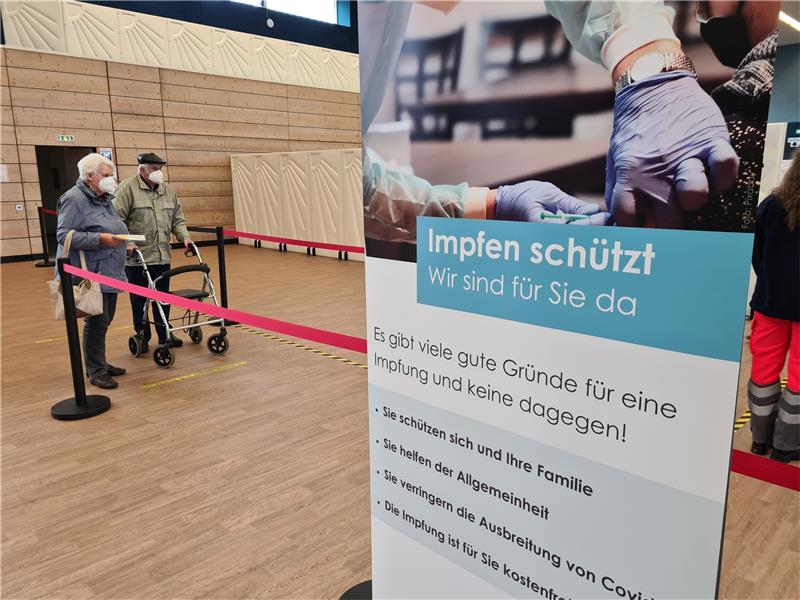 Landkreis Goslar: Ein Auf und Ab mit dem Coronavirus Szene aus dem Impfzentrum in Oker aus dem vergangenen Jahr . Archivfoto: Landkreis