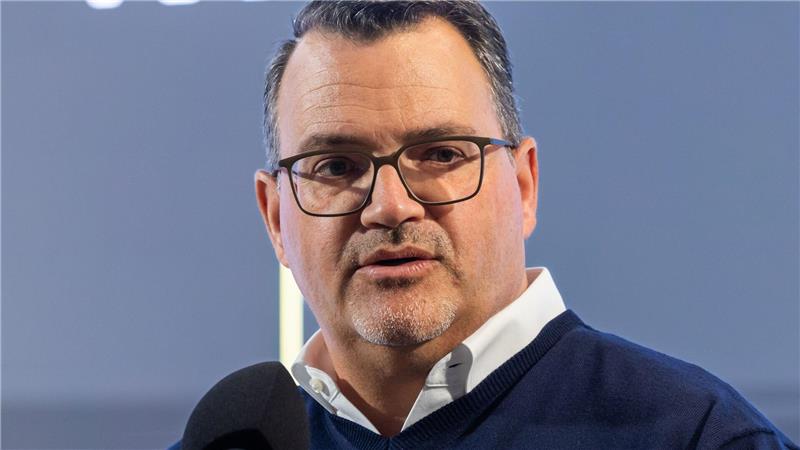 TKMS-Chef Burkhard hofft auf Aufträge zum Bau von Fregatten. (Archivbild) 