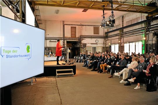 TU-Präsidentin Dr. Sylvia Schattauer eröffnet Endlagerstätten-Tagung.  Foto: Ernst