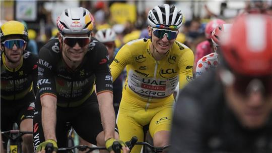 Tadej Pogacar hat seinen vierten Triumph bei der Tour de France so gut wie sicher.