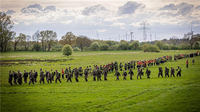 Ein Jahr nach der Arian-Suche: „Welle der Hilfsbereitschaft“ Tagelang suchten Hunderte Einsatzkräfte und Freiwillige tagsüber und nachts nach dem Kind. (Archivfoto)