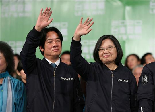 Taiwans chinakritische Präsidentin Tsai Ing-wen und ihr Stellvertreter William Lai bei einer Veranstaltung in Taipeh.