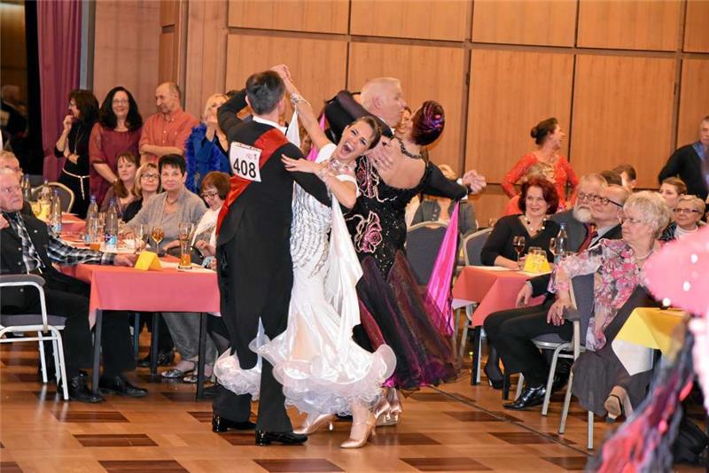 Tanzen ist pure Leidenschaft. Das konnte man den Teilnehmern des Niedersachsenpokals ansehen, der anlässlich des 50-jährigen Bestehens des Casino-Tanzclubs Bad Harzburg im Kursaal veranstaltet wurde.