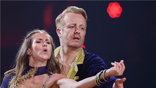 Tapfer tanzte Ross Antony weiter - trotz seiner Verletzung. 