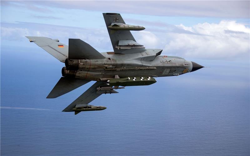 Ampel-Druck auf den Kanzler: Taurus-Debatte spitzt sich zu Taurus-Marschflugkörper werden von Flugzeugen aus abgefeuert. Sie sind eine Art selbst lenkende Raketen.