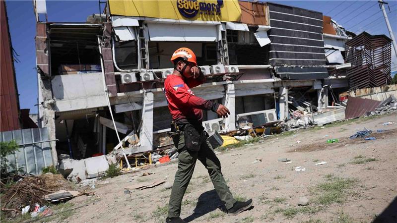 Beben auf Philippinen: Zahl der Toten und Verletzten steigt Tausende Gebäude wurden beschädigt oder zerstört.