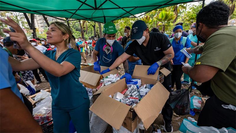 Mehr als 1.900 Tote in Venezuela - Kleinkind gerettet Tausende Menschen sind auf Hilfe angewiesen.