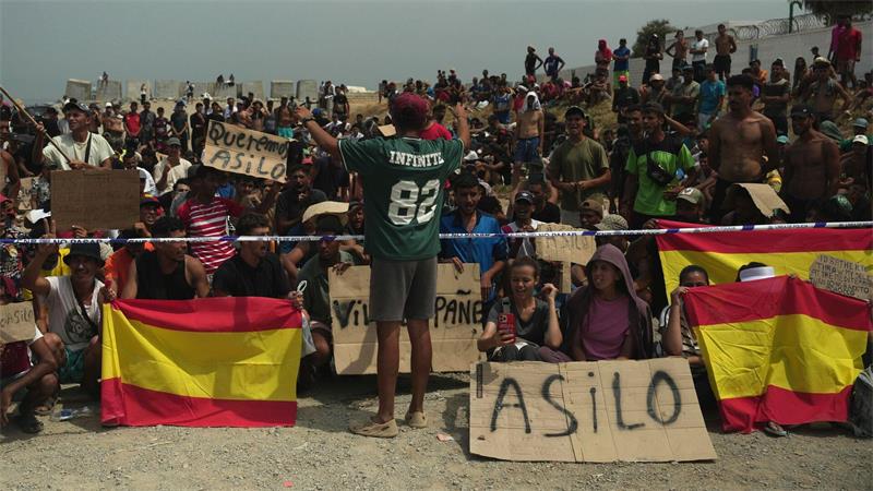 Spanien: Vorwürfe wegen Ceuta Richtung Russland und Israel Tausende Migranten in Ceuta wollen nicht zurück nach Marokko. Sie hoffen auf ein besseres Leben in Spanien. (Archivbild)