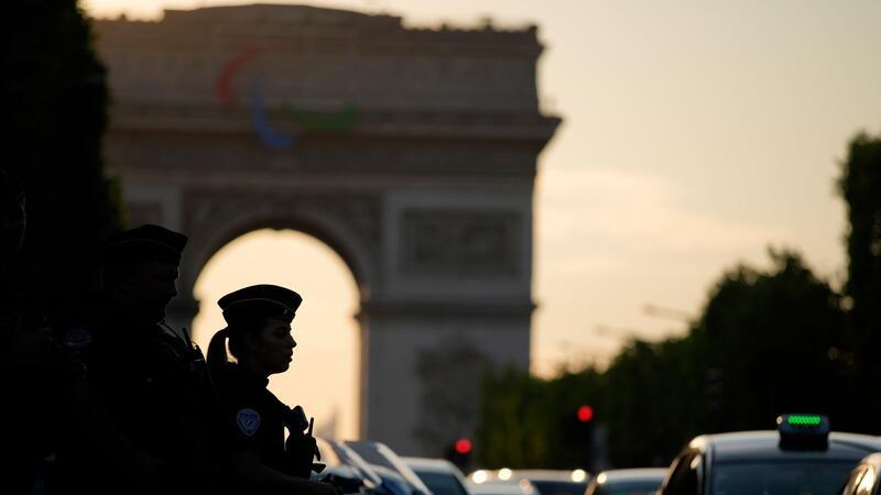 Tausende Polizisten wachen während Olympia über Paris.