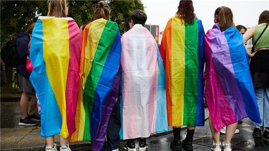 Tausende demonstrieren in Niedersachsen für Vielfalt und Toleranz. 