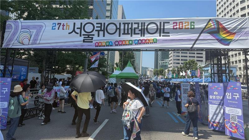 Zehntausende bei Pride in Seoul – Rechte bleiben umkämpft Tausende feiern am Samstag beim Queer Culture Festival in der koreanischen Hauptstadt.
