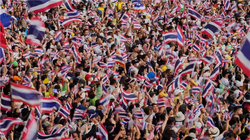 Regierungskrise in Thailand: Ministerpräsidentin suspendiert Tausende hatten am Wochenende den Rücktritt der Regierungschefin gefordert. (Archivbild)