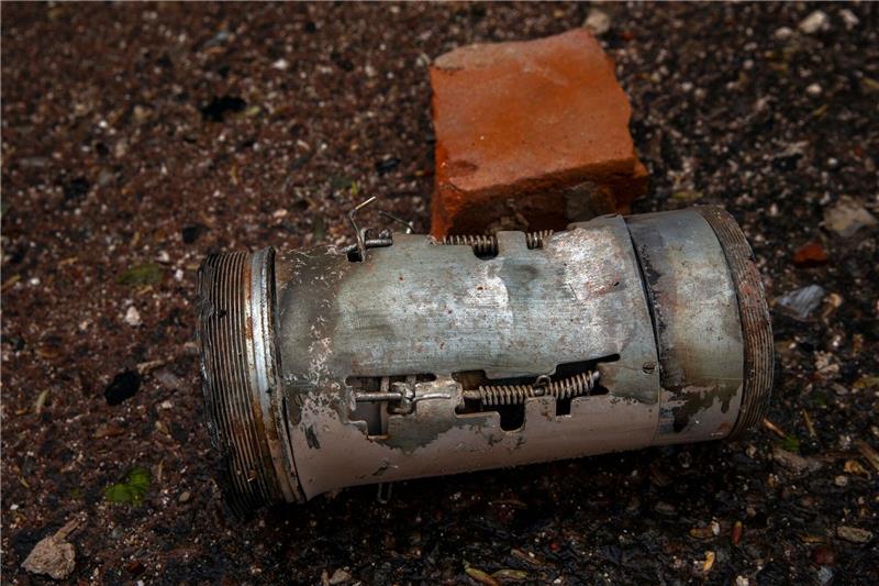 Britischer Geheimdienst: Moskau geht die Munition aus Teil eines russischen Artilleriegeschosses.