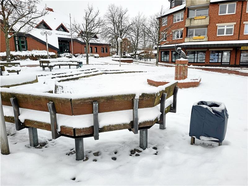 Stadt Goslar will 100.000 Euro in Ohlhof investieren Teile des Marktplatzes in Ohlhof sollen für 100.000 Euro erneuert werden. Foto: Roß