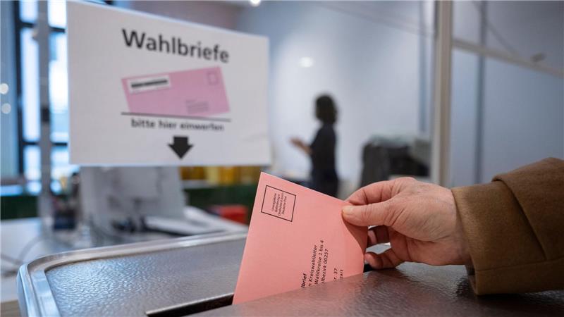 Teilnehmen dürfen deutsche Staatsbürger, die am Wahltag mindestens 16 Jahre alt sind und seit mindestens drei Monaten ihren Hauptwohnsitz in Baden-Württemberg haben.