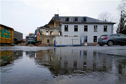 Tempo angekündigt, ein „Weiter so“ geliefert: Dynamischer Abriss im Pfalzquartier. Foto: Epping