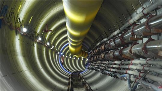 Tennet lässt für die Stromtrasse Suedlink einen 5,2 Kilometer langen Tunnel unter der Elbe errichten.