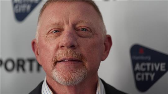 Tennis-Idol Boris Becker hat trotz der sportlichen Krise von Alexander Zverev für mehr Nachsicht mit dem Tennis-Star plädiert.