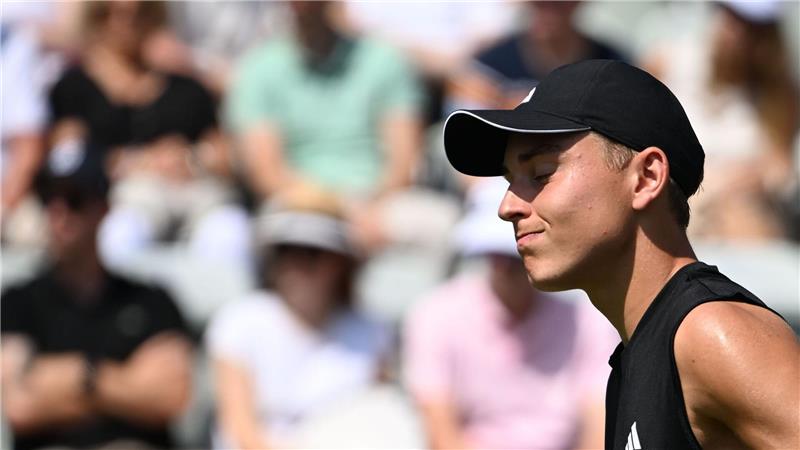 Nach Paris-Frust: Zverev erreicht Halbfinale in Stuttgart Tennis-Teenager Justin Engel beeindruckte trotz seiner Viertelfinal-Niederlage in Stuttgart.