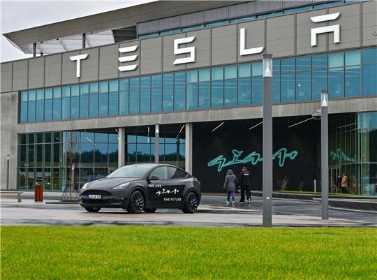 Tesla musste die Produktion in Grünheide bei Berlin für mehrere Tage weitgehend stoppen.