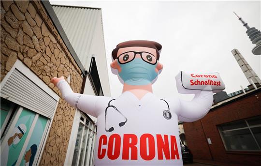 Teststation für Corona-Schnelltests im Frühjahr 2022. «Eine Aufarbeitung heißt für mich, das Land (...) wieder zusammenzuführen», sagt Vize-Kanzler Habeck.