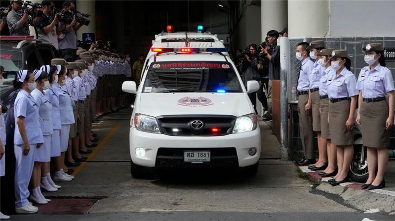 Schulbus-Brand: Thailand trauert um tote Kinder und Lehrer Thailand steht nach dem Tod der Kinder unter Schock.