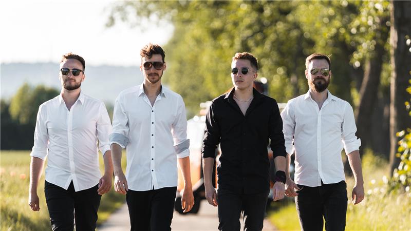 Diese Kultband spielt im August bei der Open-Air-Summernight The Dippers (Leif Honig, Julius Rettberg, Luca Weber und David Bauer) treten als Vorband auf.