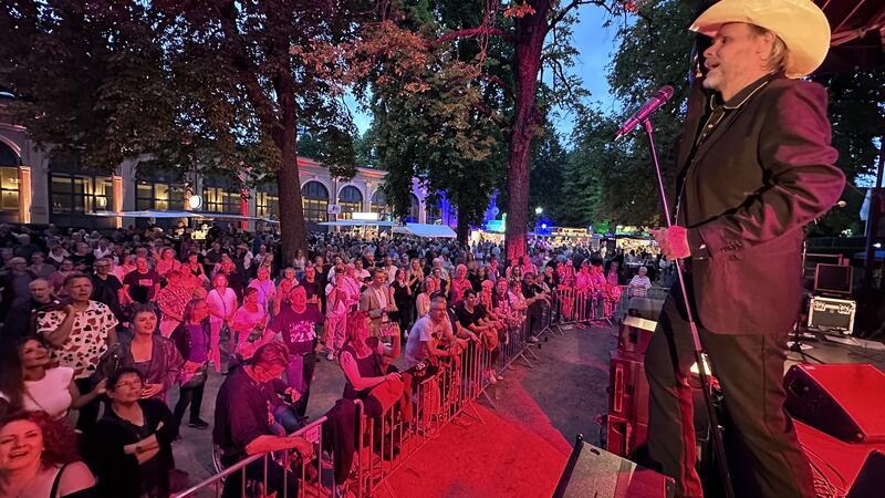 The Twang, die Großstadt-Cowboys aus Braunschweig, bestreiten das Vorprogramm der Summernight.