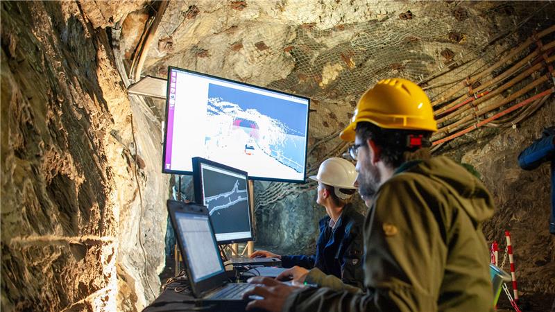 Fachleute beraten sich beim Altbergbau-Kolloquium.