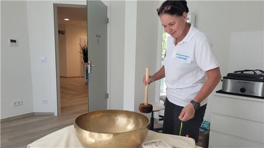 Thermen-Leiterin Jutta Schmidt und ihr Team begrüßen Interessierte zum Schnuppertag.