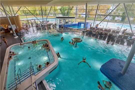 Thermen sind von der Energiekrise besonders betroffen - sie können kaum Strom sparen.