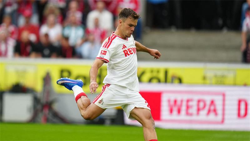 Köln verspielt Führung und spielt 1:1 gegen Bremen Thijs Dallinga scheiterte mit seinem Elfmeter an Bremens Keeper Karl Hein.