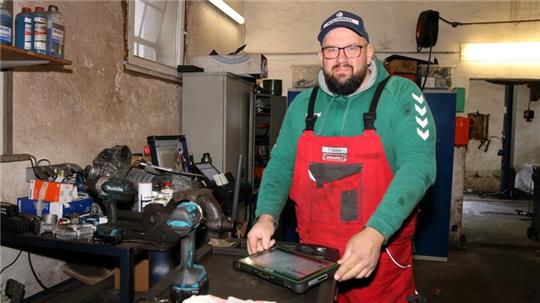 Thomas Dzäbel ist Kfz-Meister und Servicetechniker mit Herzblut.