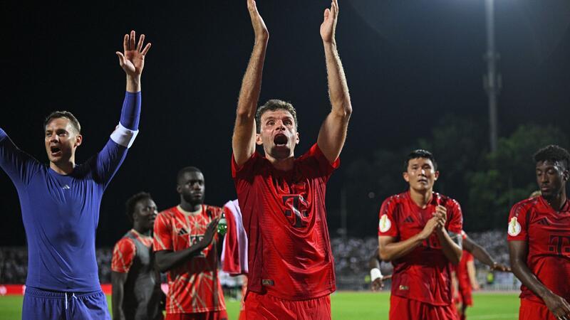 Thomas Müller (Mitte) ist der Mann des Abends.