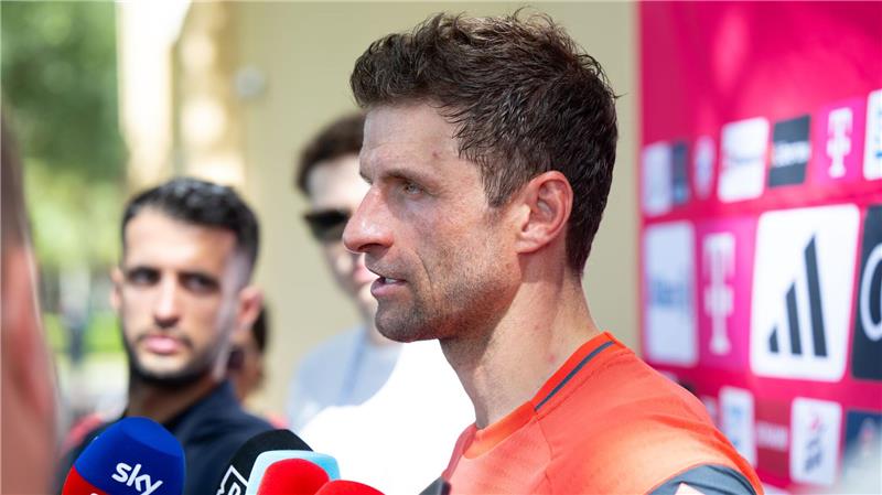 Thomas Müller äußert sich nach dem Training in Orlando zu seiner Zukunft.