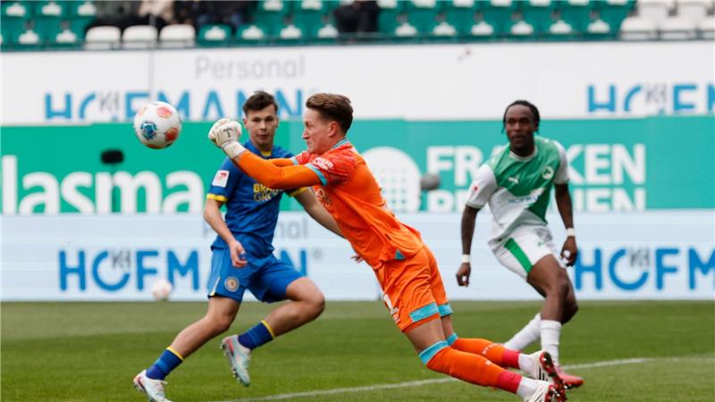 Thorben Hoffmann fehlt den Braunschweigern einige Wochen. (Archivbild)