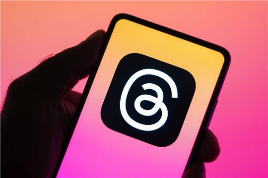 Threads ist an Metas Foto- und Videoplattform Instagram angebunden - und das ist auch ein Grund für das explosive Nutzerwachstum.