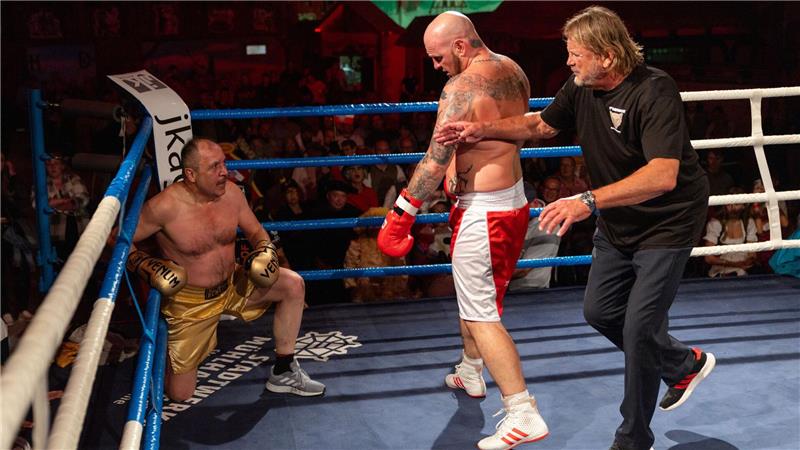 Bilder des Tages Thüringen gewinnt den Bratwurst-Boxkampf.