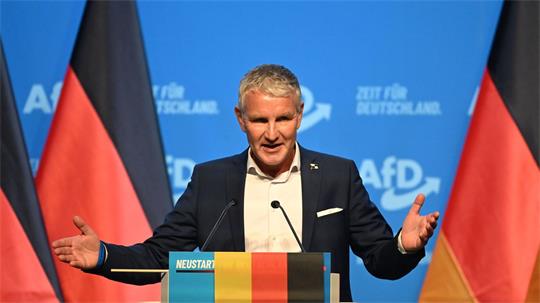 Thüringens AfD mit Björn Höcke an der Spitze gilt als besonders radikal. (Archivbild)
