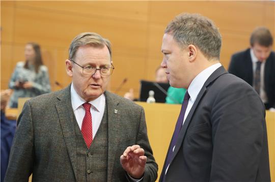 Thüringens Ministerpräsident Bodo Ramelow (l) möchte, dass die Thüringer CDU an alte Stärke anknüpft.
