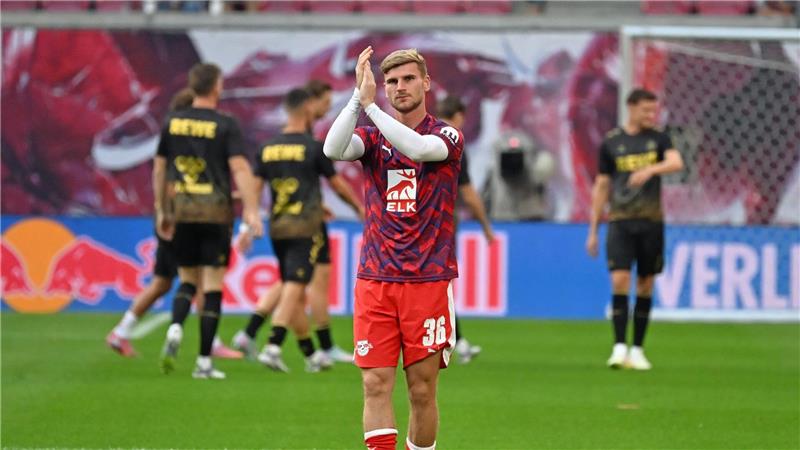 Timo Werner (RB Leipzig) ist erstmals wieder im RB-Kader gewesen und wurde von den Fans mit Sprechchören gefeiert. 