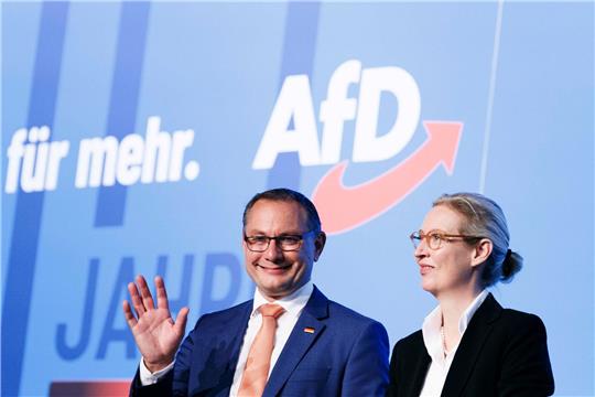 Tino Chrupalla und Alice Weidel auf dem AfD-Bundesparteitag in Magdeburg.